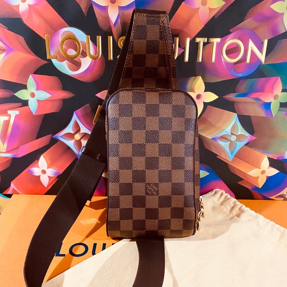 🧸🧸🧸 Authentic Louis Vuitton Geronimo Bodybag - Picture 2 of 15